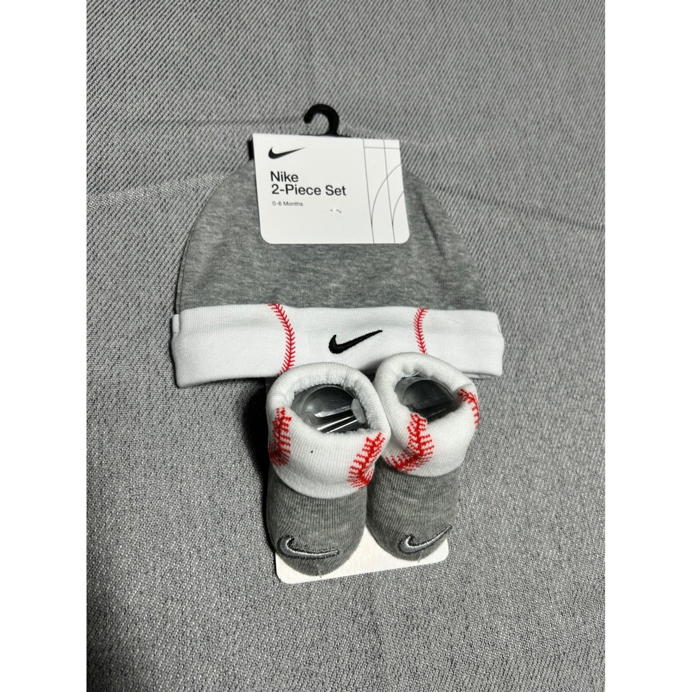 Nike 2-Piece Beanie Booties Set Unisex 0-6 Months Gray Baseball Stitching Boy